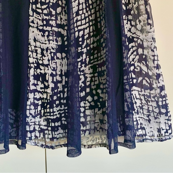 Nic + Zoe Burnout Squares Mixed Media Panel A-line Skirt Size 8 EUC - Picture 11 of 13